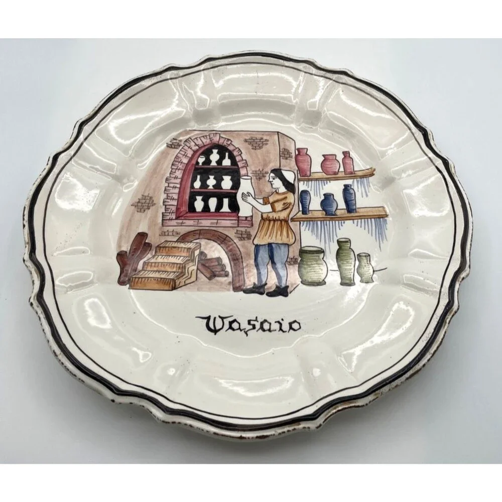 THE POTTER Italian Hand Painted Ceramic Wall Plate 12